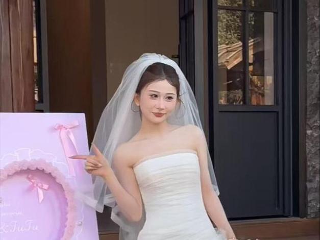 鹿哈向女友求婚成功,设计策略快速解答_整版DKJ656.74