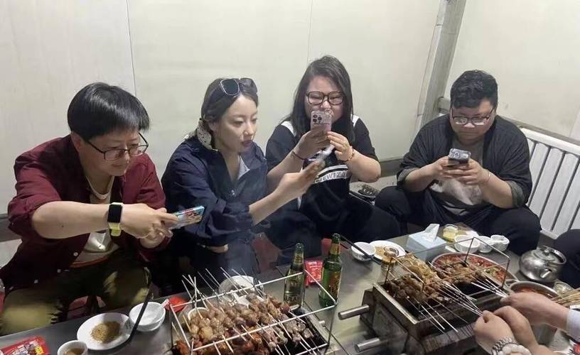 游客住进文旅局长家,真实经典策略设计_VR型43.237